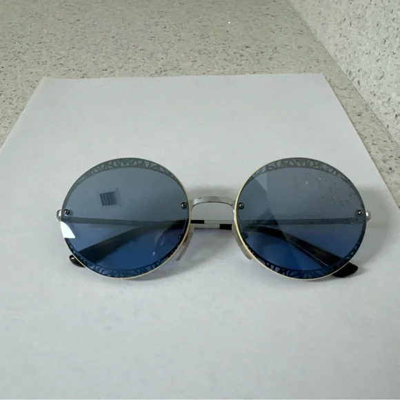 Vogue Blue Round sunglasses With Case